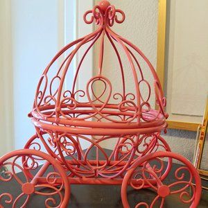 Hot Pink Princess Carriage Metal Table Top Decor